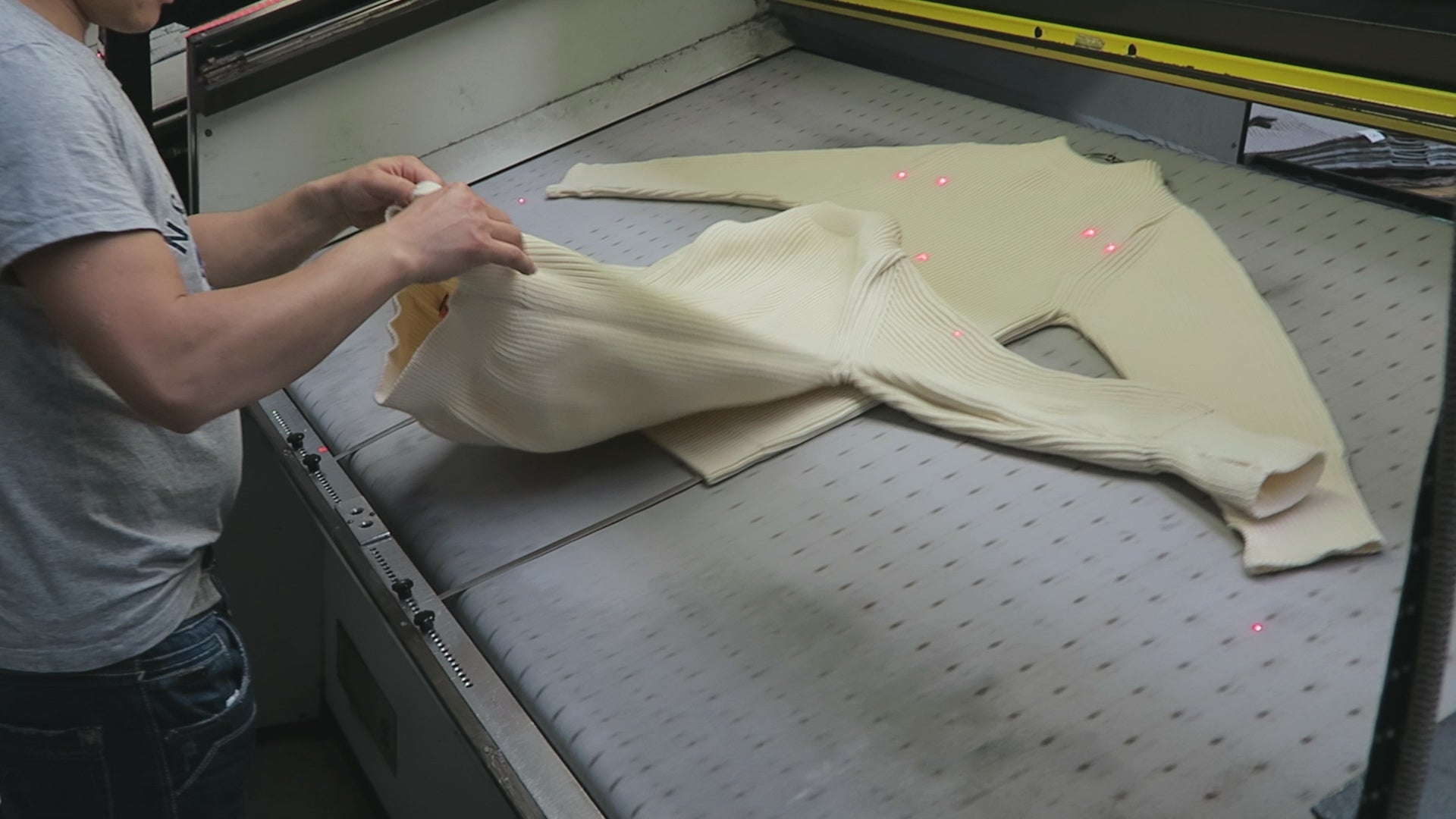 Steaming and ironing process